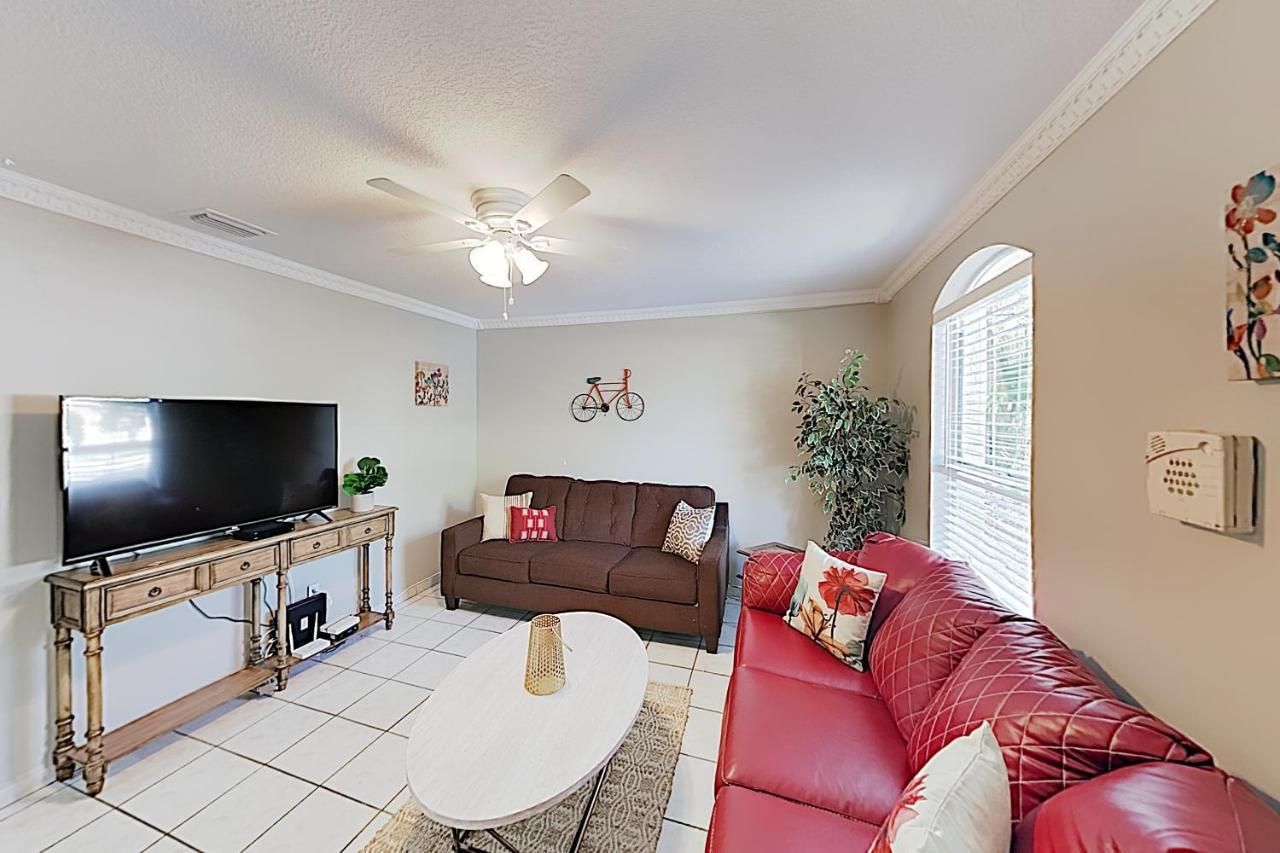 New Listing! “Butterfly Bungalow” In City Center Home Tampa Bagian luar foto